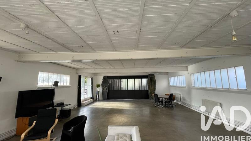 Loft - 245 m² - 5 pièces