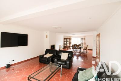 Maison - 189 m² - 8 pièces