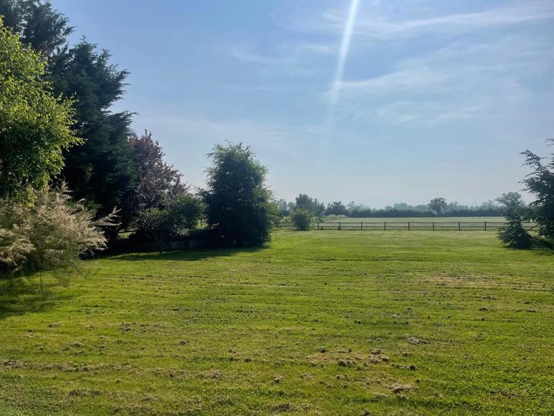 Maison - 230 m² - 7 pièces