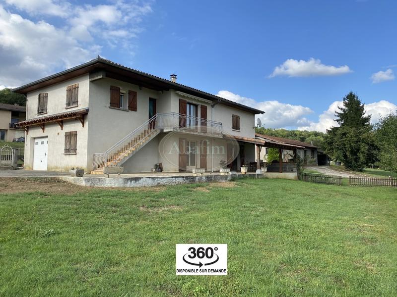 Maison - 230 m² - 6 pièces