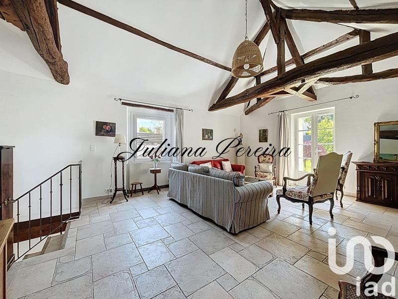 Maison - 205 m² - 9 pièces