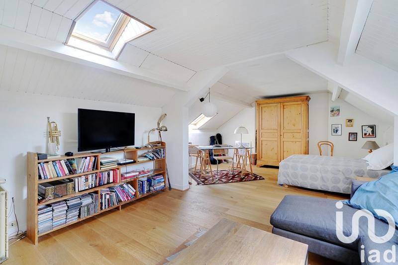 Maison - 230 m² - 8 pièces