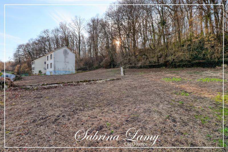 Terrain constructible - 1 676 m²
