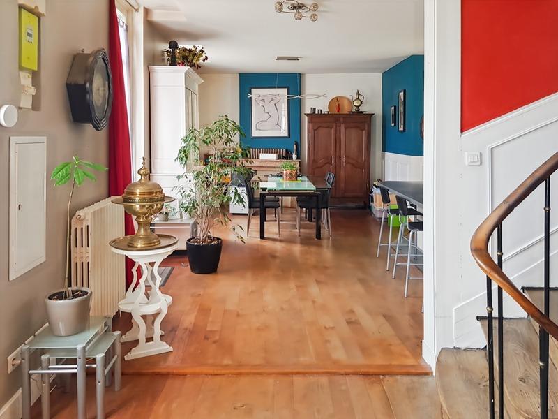 Maison - 263 m² - 6 pièces