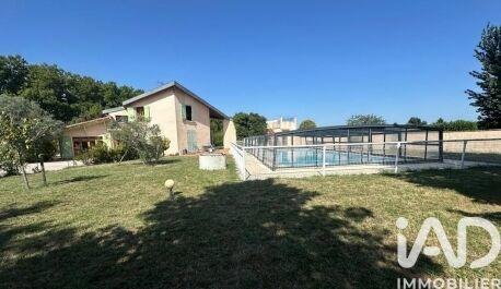 Maison - 166 m² - 6 pièces