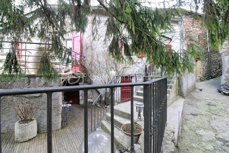 Corps de ferme - 150 m² - 10 pièces