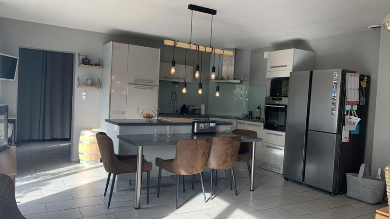 Maison - 228 m² - 8 pièces