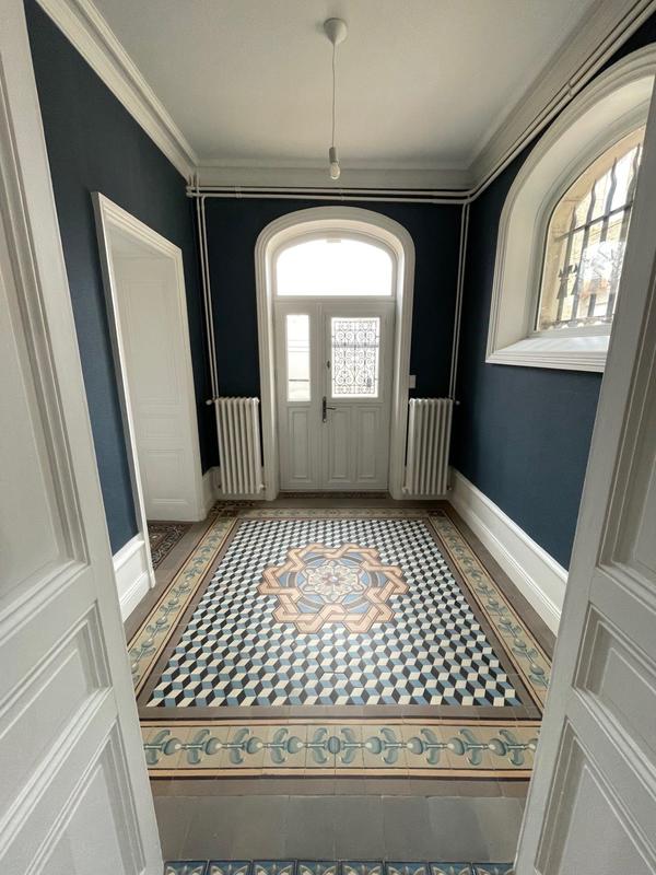 Maison - 300 m² - 6 pièces