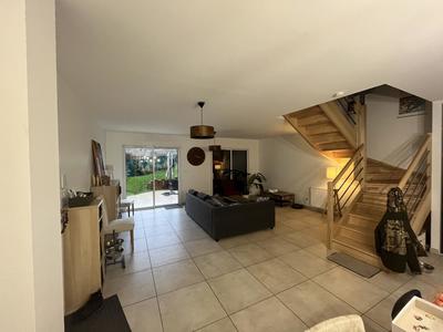 Maison - 92 m² - 4 pièces