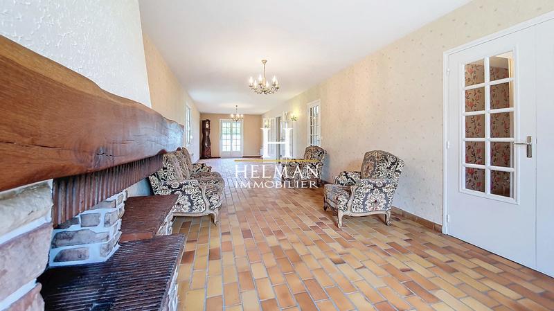 Maison - 170 m² - 9 pièces