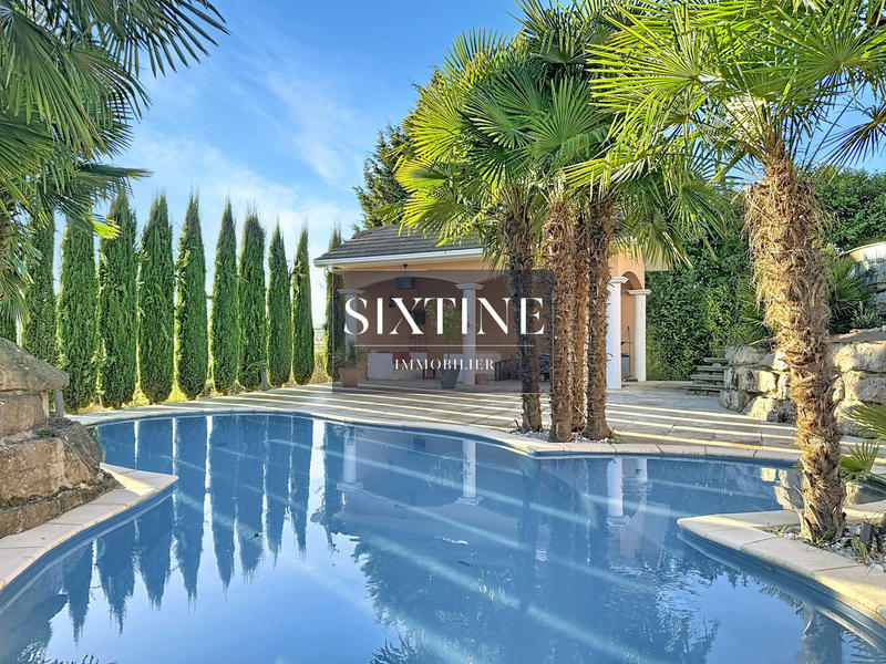 Maison - 193 m² - 8 pièces