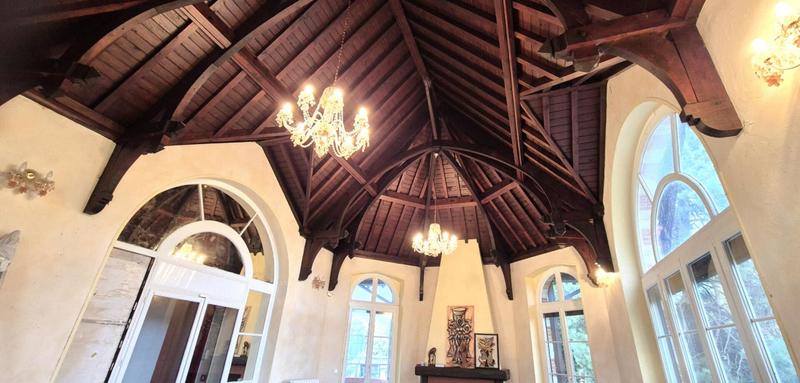 Château - 415 m² - 14 pièces