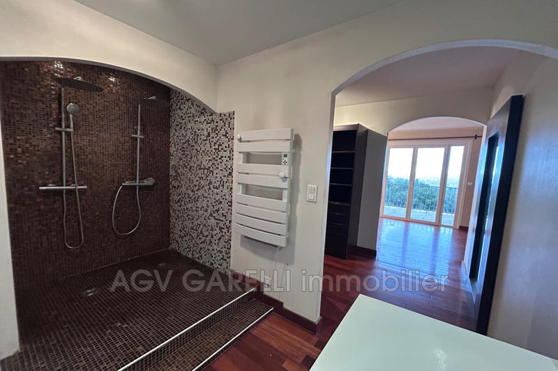 Maison - 173 m² - 5 pièces