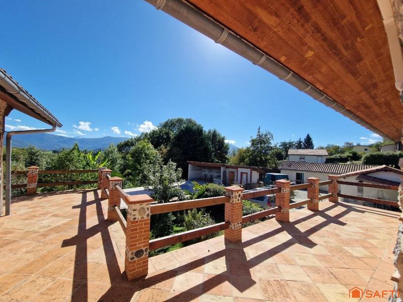 Maison - 440 m² - 11 pièces