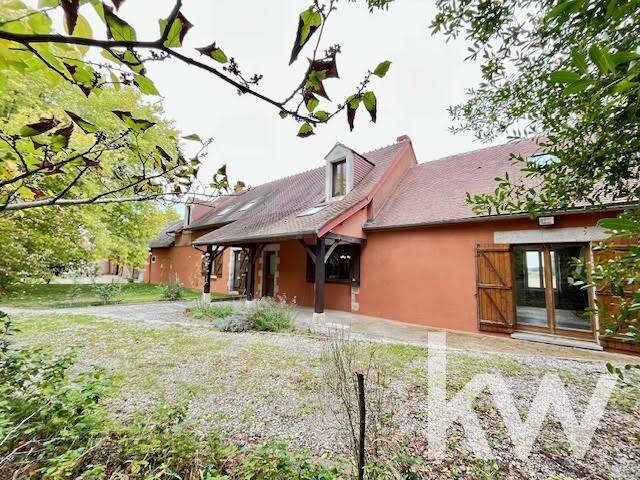Maison - 251 m² - 9 pièces