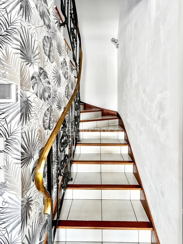 Maison - 112 m² - 6 pièces