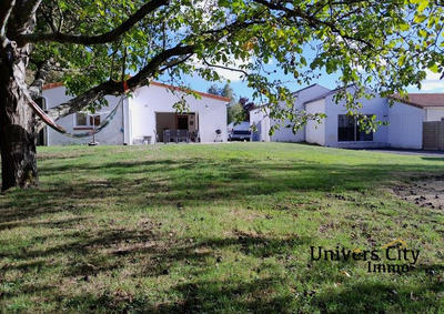 Maison - 171 m² - 7 pièces