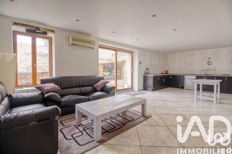 Maison - 202 m² - 8 pièces