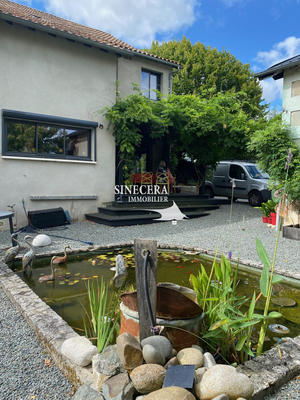 Maison - 220 m² - 7 pièces