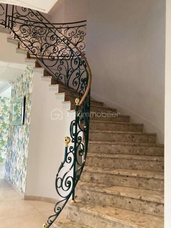 Maison d'architecte - 310 m² - 10 pièces