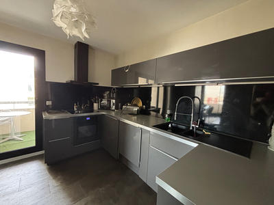 Appartement - 97 m² - 4 pièces