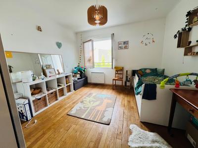 Maison - 259 m² - 5 pièces