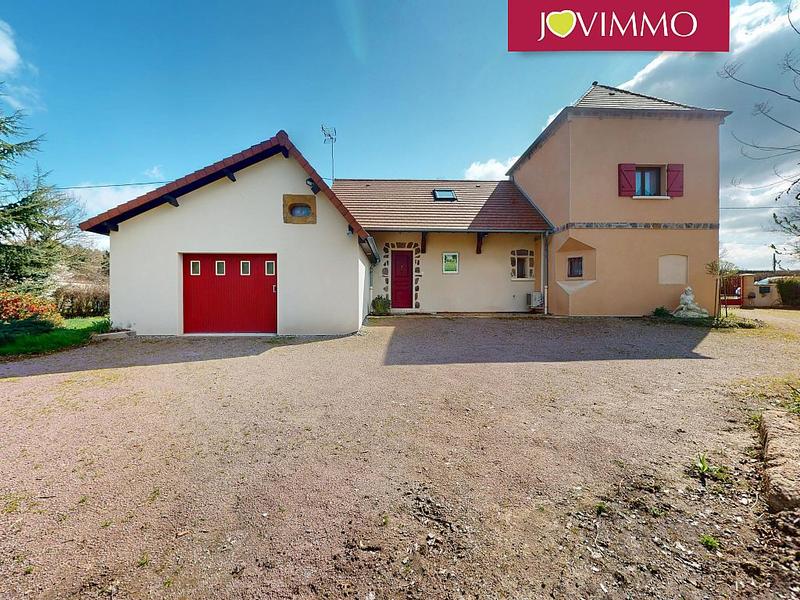 Maison - 260 m² - 9 pièces