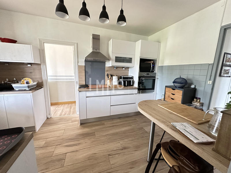 Maison - 96 m² - 3 pièces