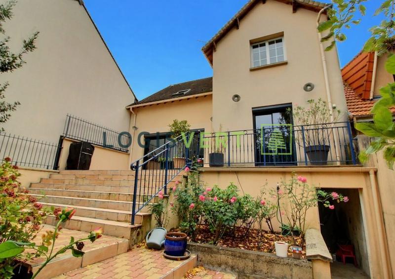 Maison - 137 m² - 6 pièces