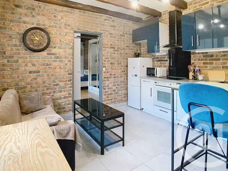 Maison - 180 m² - 8 pièces