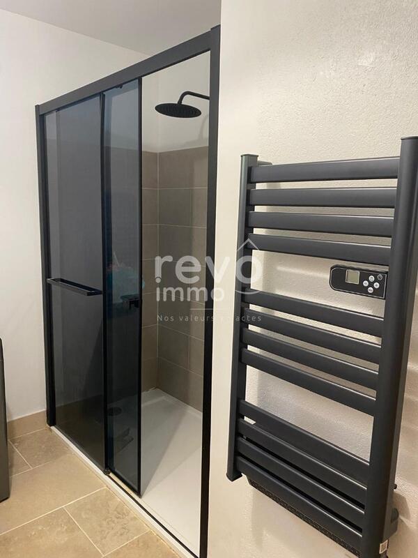 Maison - 205 m² - 7 pièces