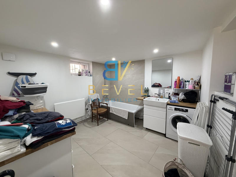 Maison - 324 m² - 5 pièces