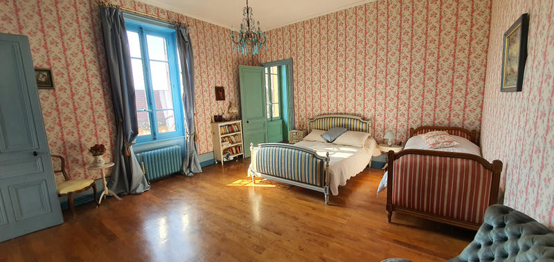 Propriété - 526 m² - 15 pièces