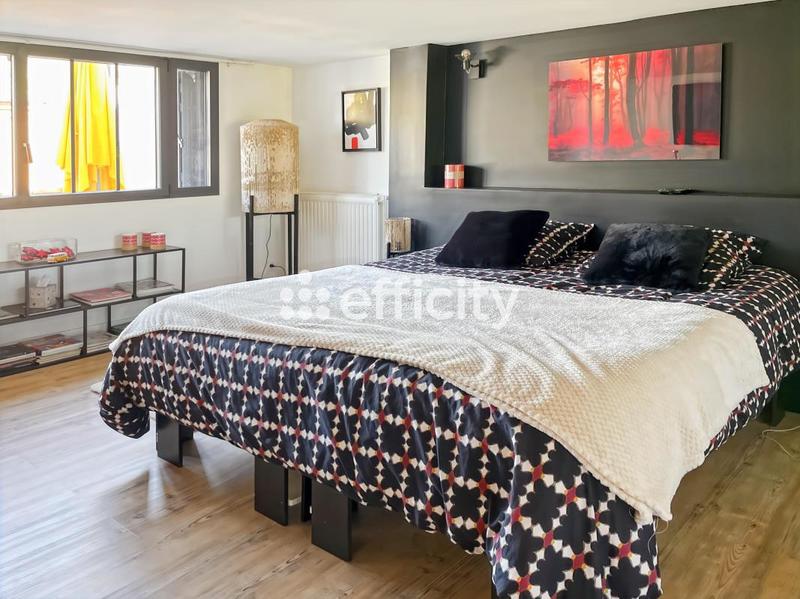 Maison - 192 m² - 7 pièces