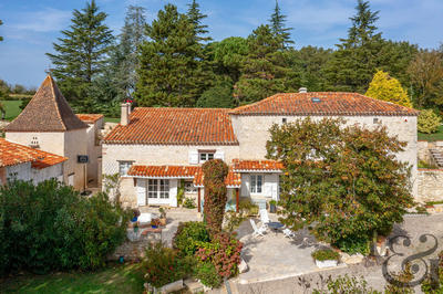 Maison - 200 m² - 7 pièces