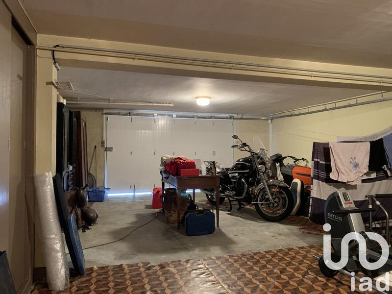 Maison - 220 m² - 7 pièces