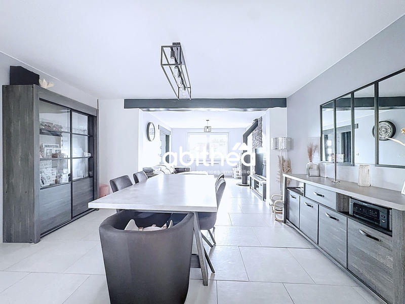 Maison - 105 m² - 5 pièces