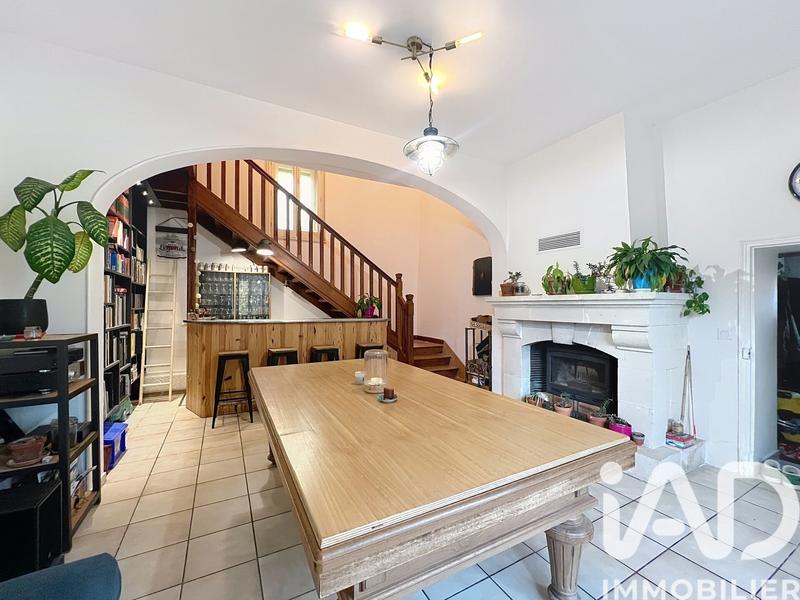 Maison - 241 m² - 7 pièces