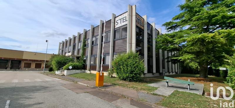 Local commercial - 4 000 m²