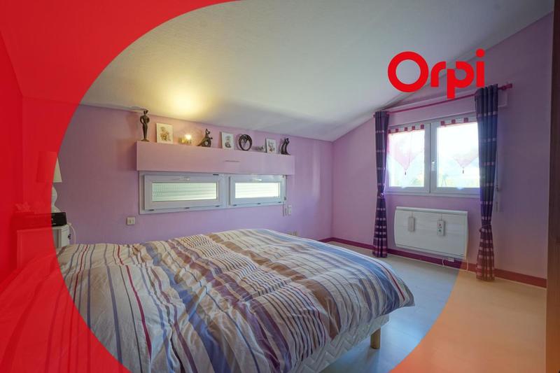 Maison - 220 m² - 6 pièces