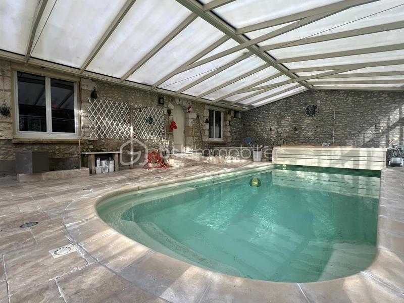 Maison - 205 m² - 7 pièces