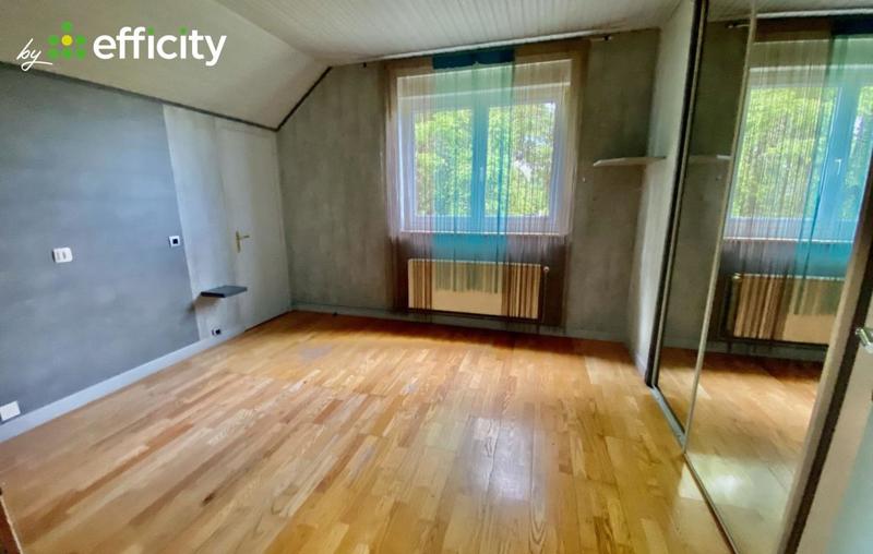 Maison - 157 m² - 7 pièces