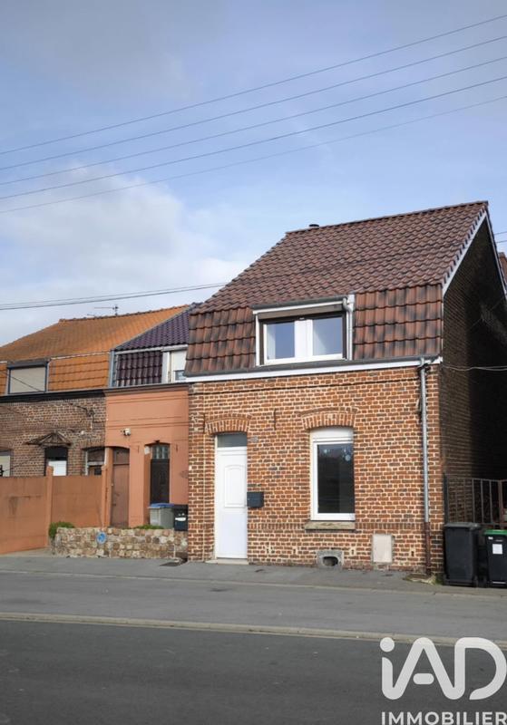 Maison - 99 m² - 5 pièces