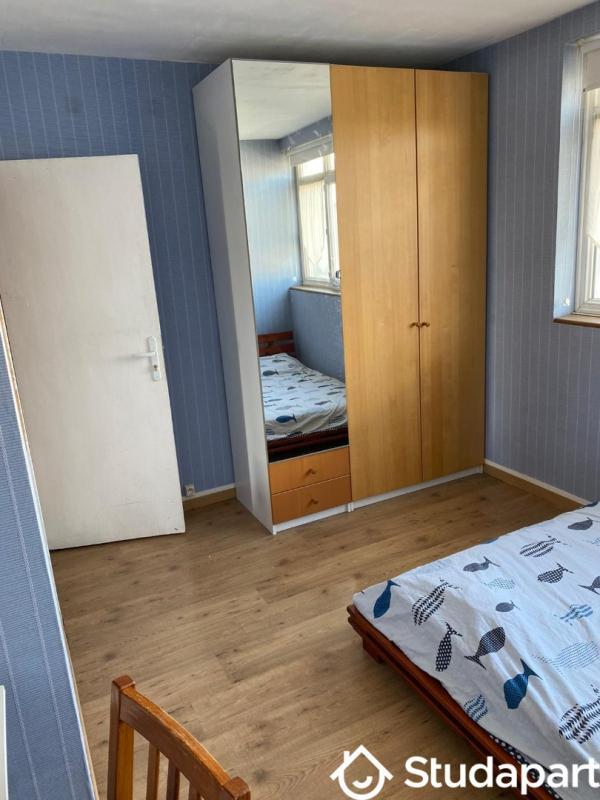 Chambre - 11 m² - 1 pièce