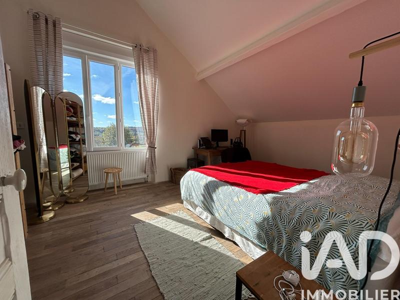Maison - 86 m² - 5 pièces
