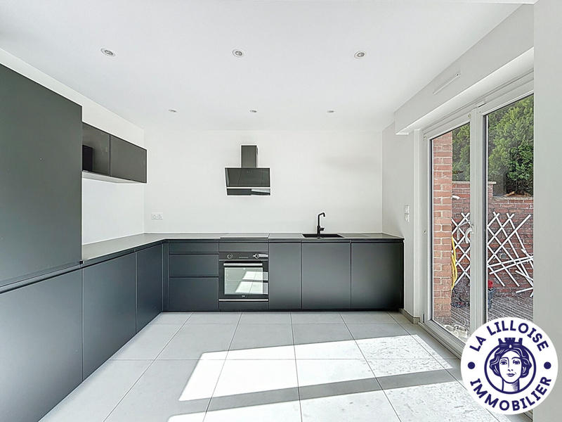 Maison - 95 m² - 5 pièces