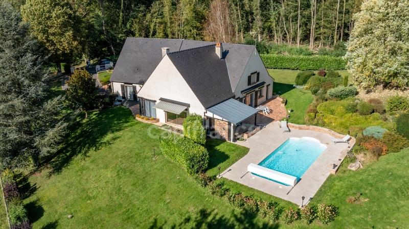 Maison - 300 m² - 10 pièces