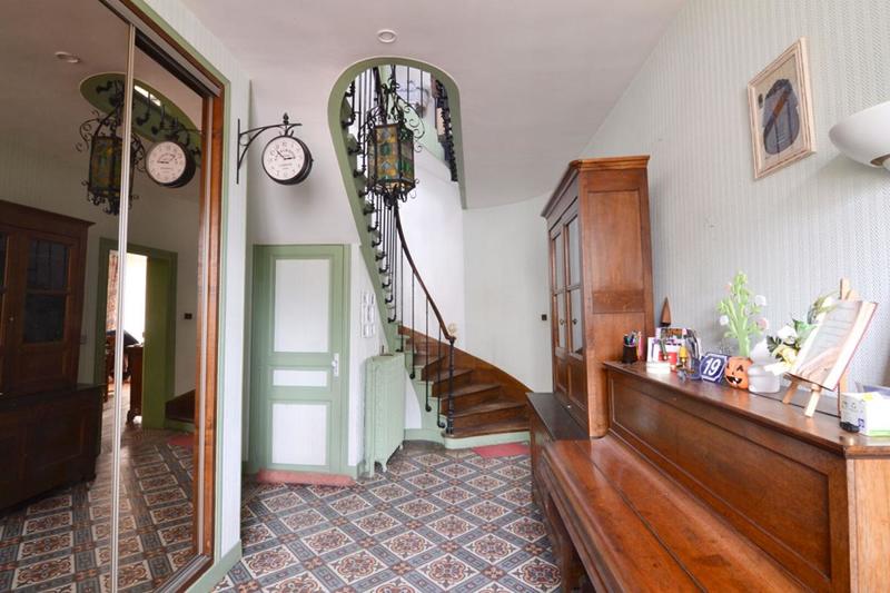 Maison - 186 m² - 6 pièces