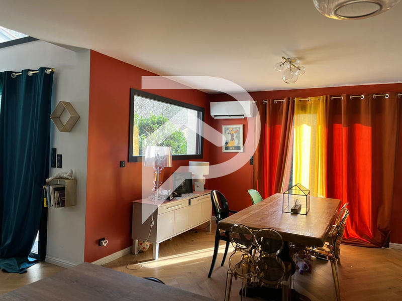 Maison - 108 m² - 4 pièces