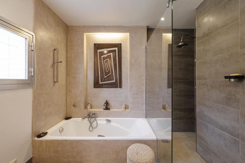 Propriété - 417 m² - 7 pièces